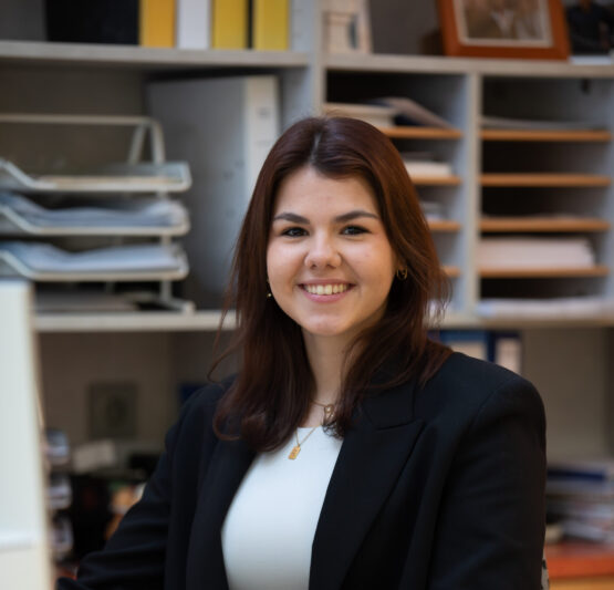 Alicia Schmitt {{brizy_dc_image_alt imageSrc=